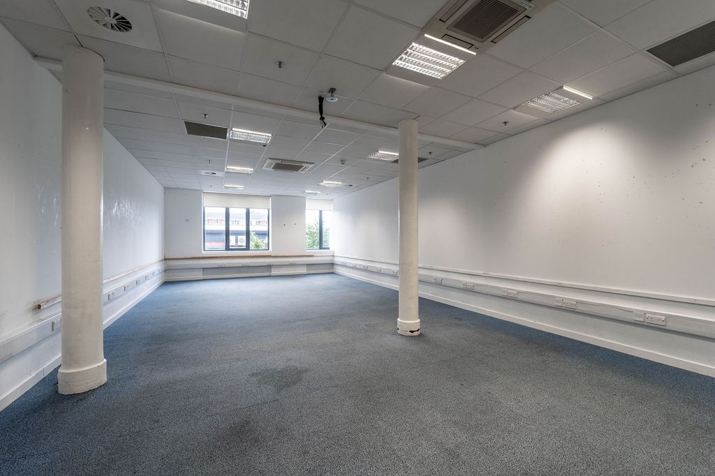 Property photo 3 of 12