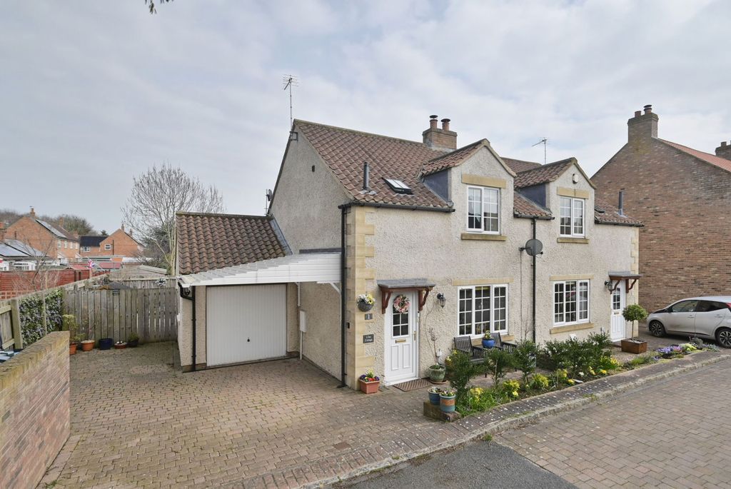 Property photo 1 of 21