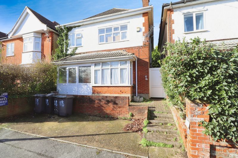 Property photo 1 of 13 Photo 8