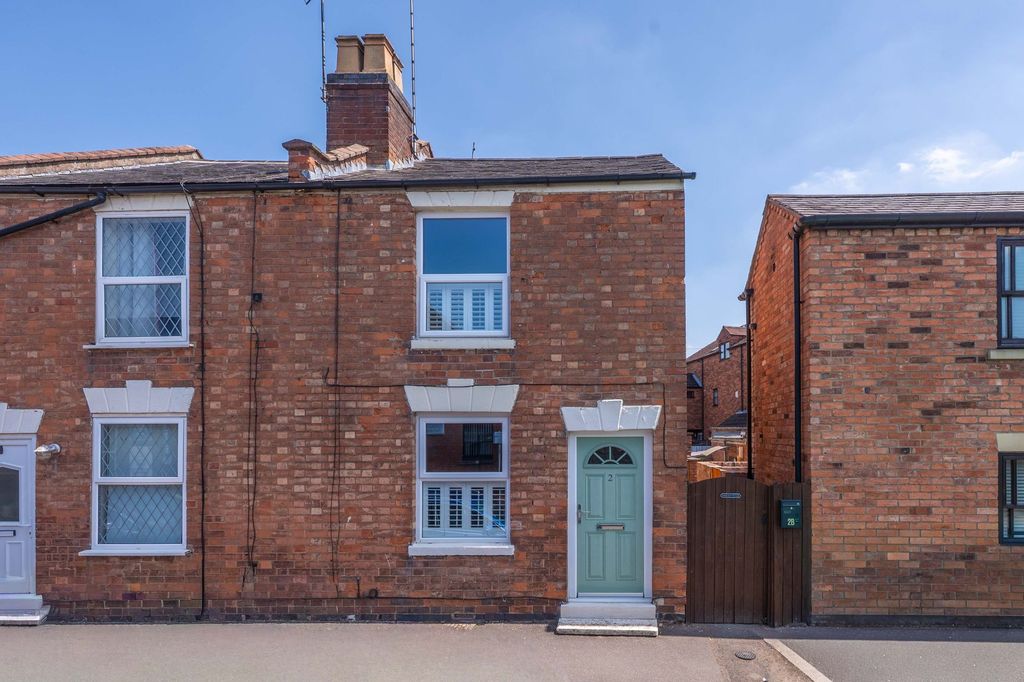 Property photo 1 of 11