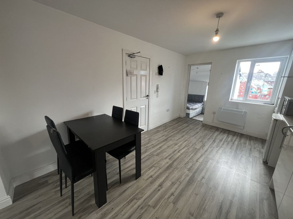 Property photo 2 of 5 Dining Room