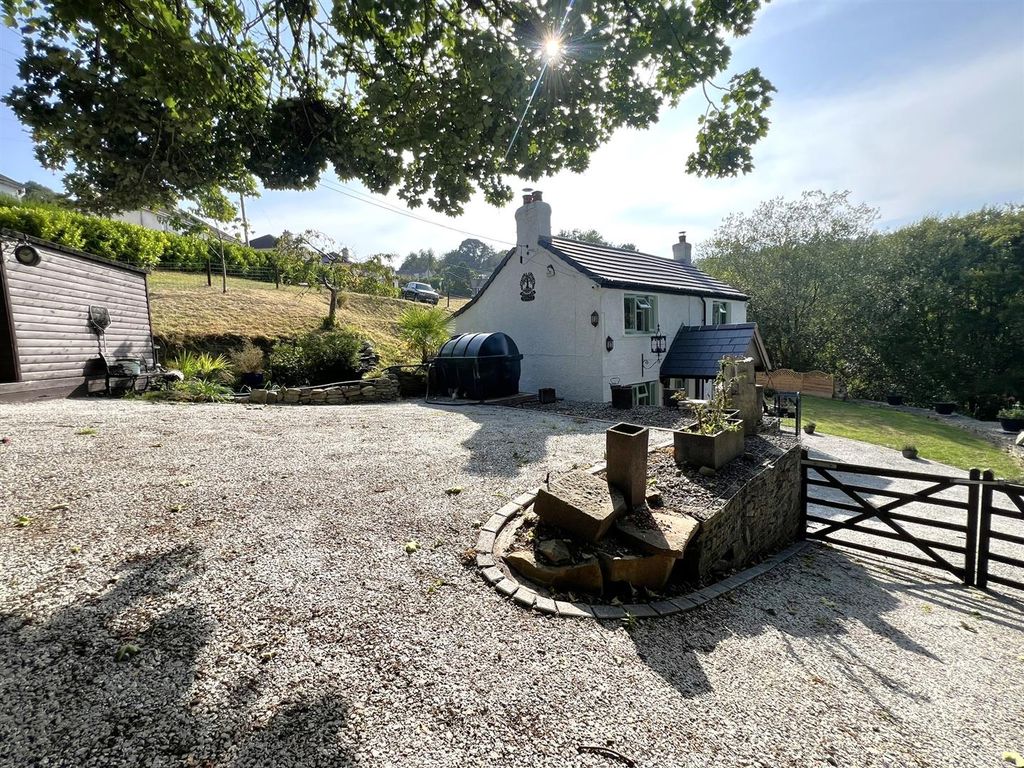 Property photo 2 of 30