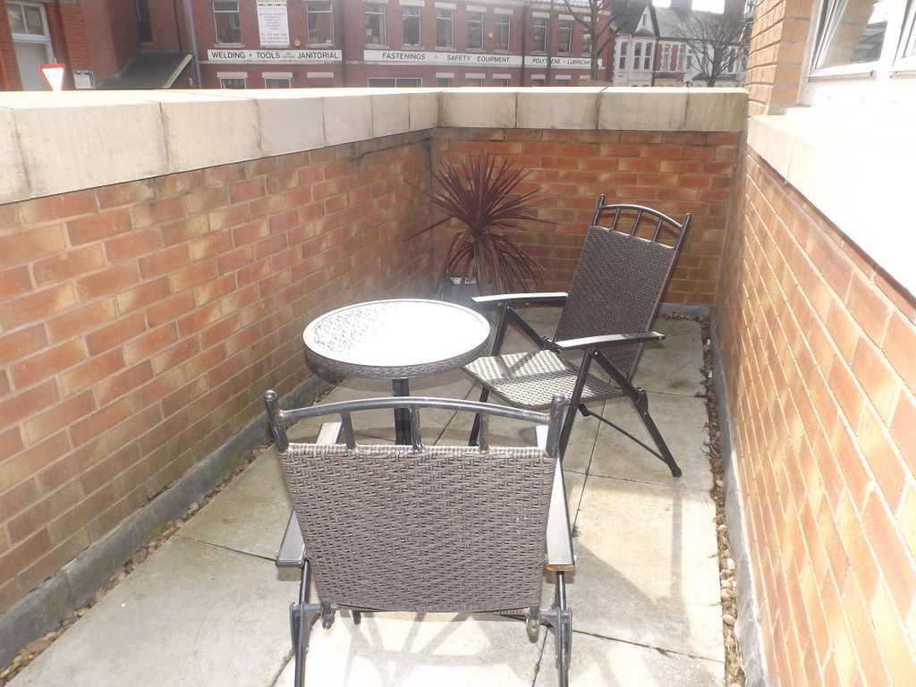 Property photo 2 of 21