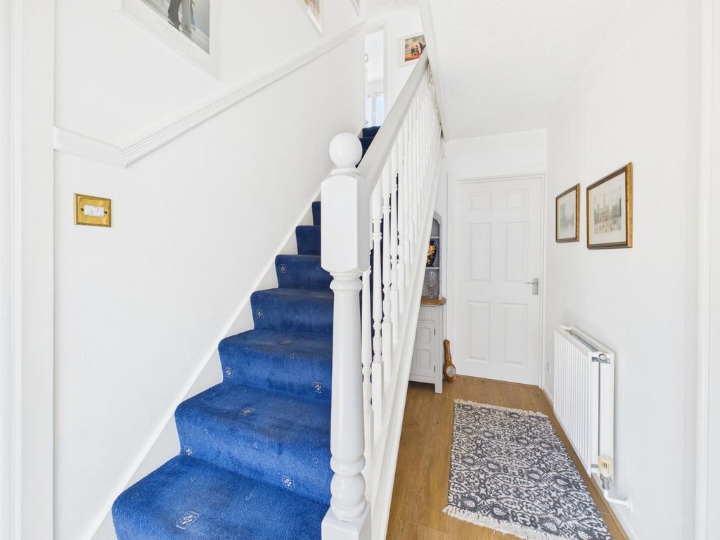 Property photo 2 of 12 Hallway