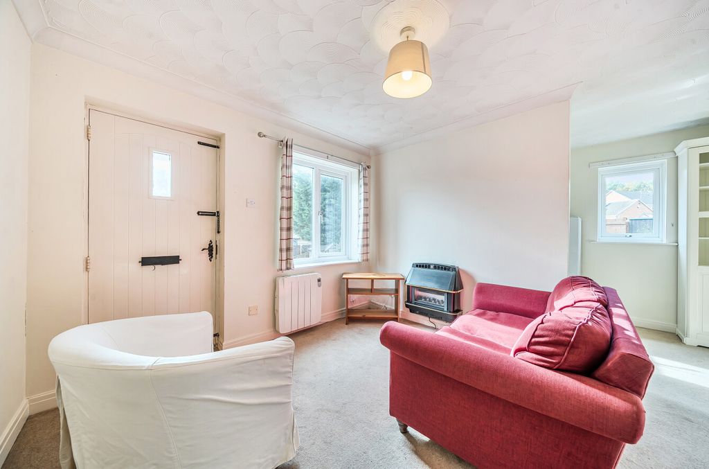 Property photo 2 of 15 1373670-8-68Ff6Ca...