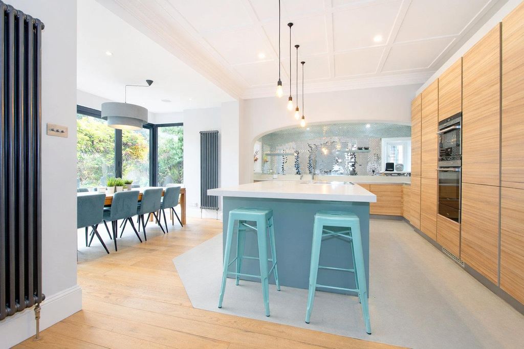 Property photo 3 of 38 Kit B1.Jpg