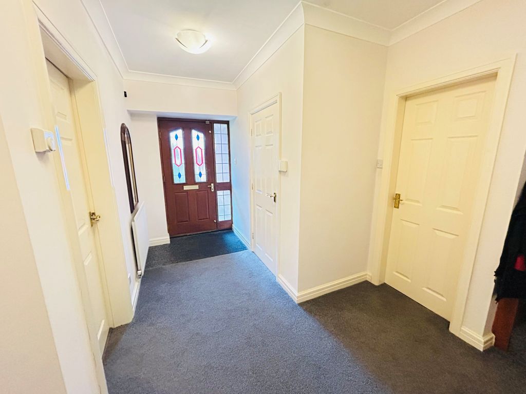Property photo 3 of 28