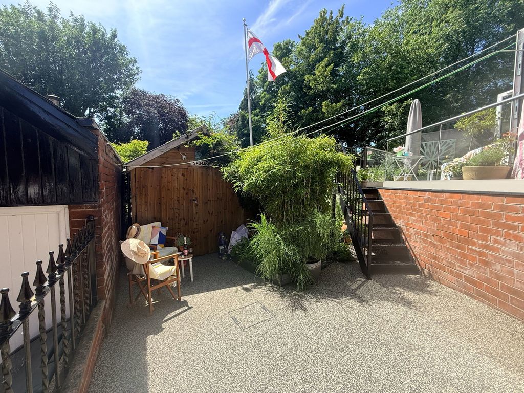Property photo 1 of 35
