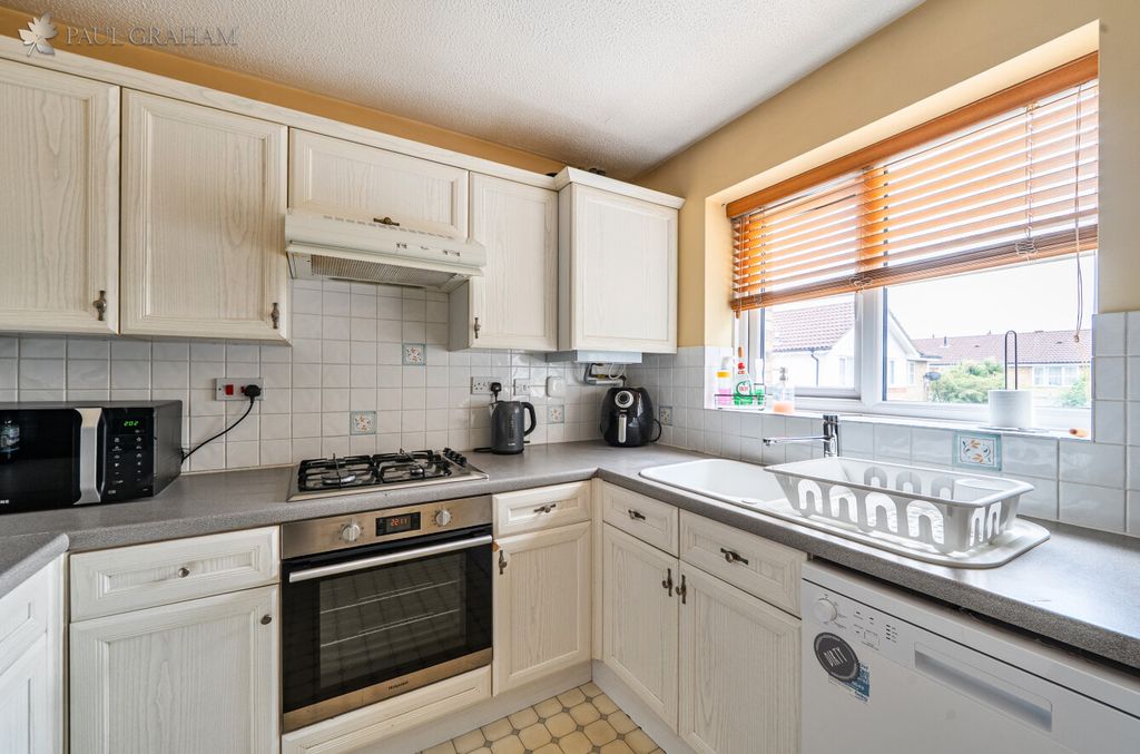 Property photo 3 of 20 3Fd7B94A-51Fa-40A9-Ab40-Fc0454Cbda51