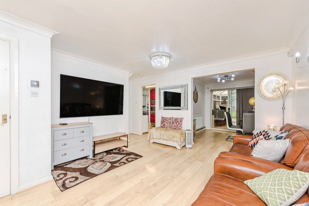 Property photo 2 of 20