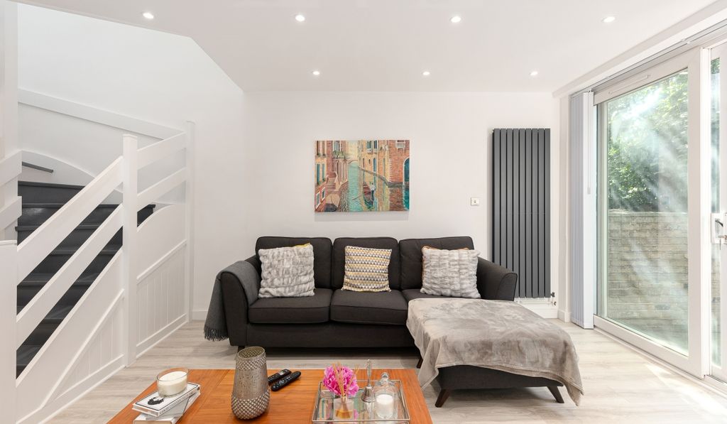 Property photo 3 of 14 094A2868