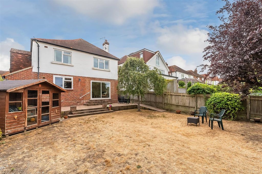 Property photo 3 of 26 49-Harefield-Avenue-29.Jpg