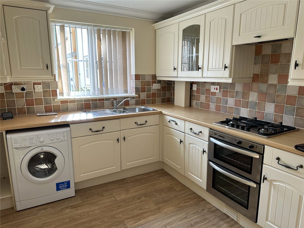 Property photo 2 of 12 Picture No. 13