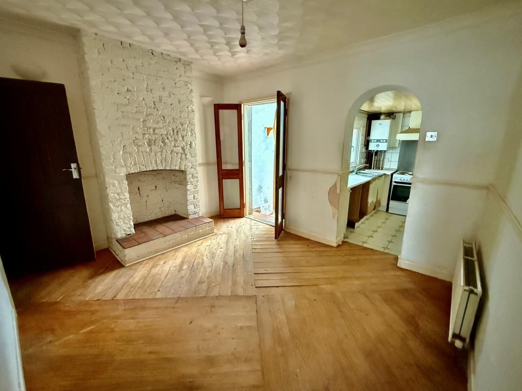 Property photo 3 of 9 Dining Room