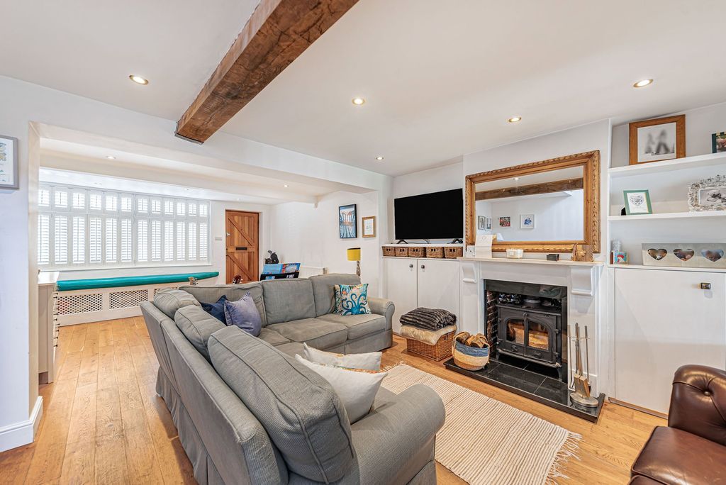 Property photo 2 of 45