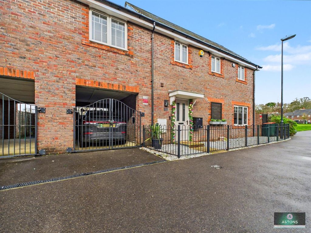 Property photo 1 of 17 Cam02067G0-Pr0162-Still019.Jpg