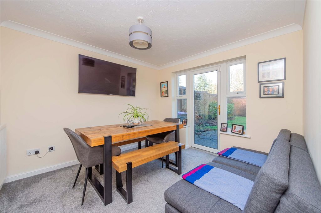 Property photo 3 of 31 Picture No. 13