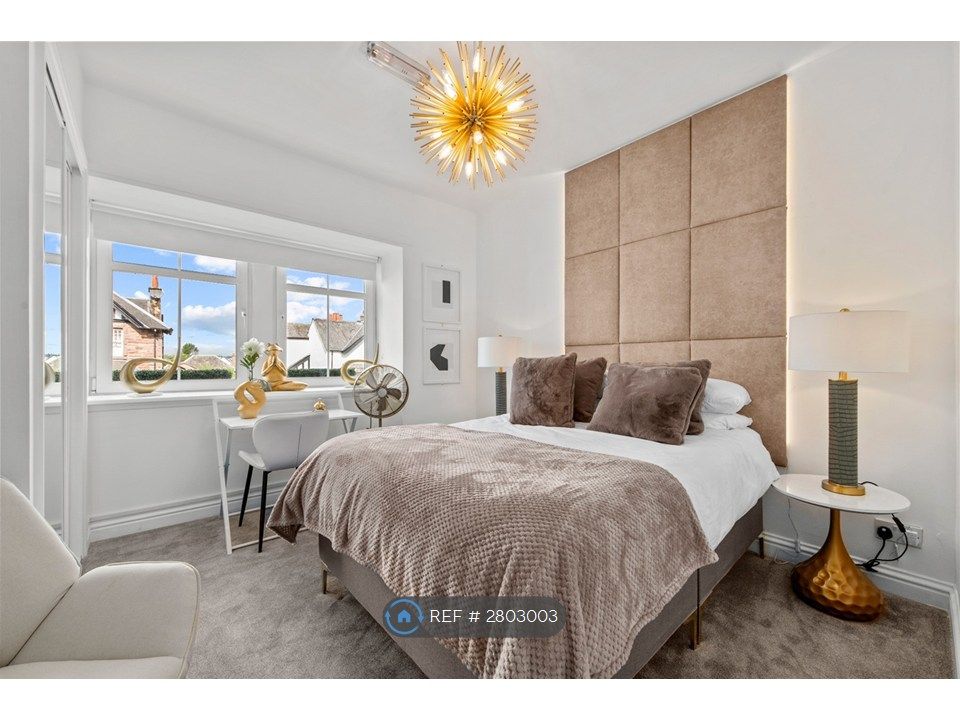 Property photo 2 of 35