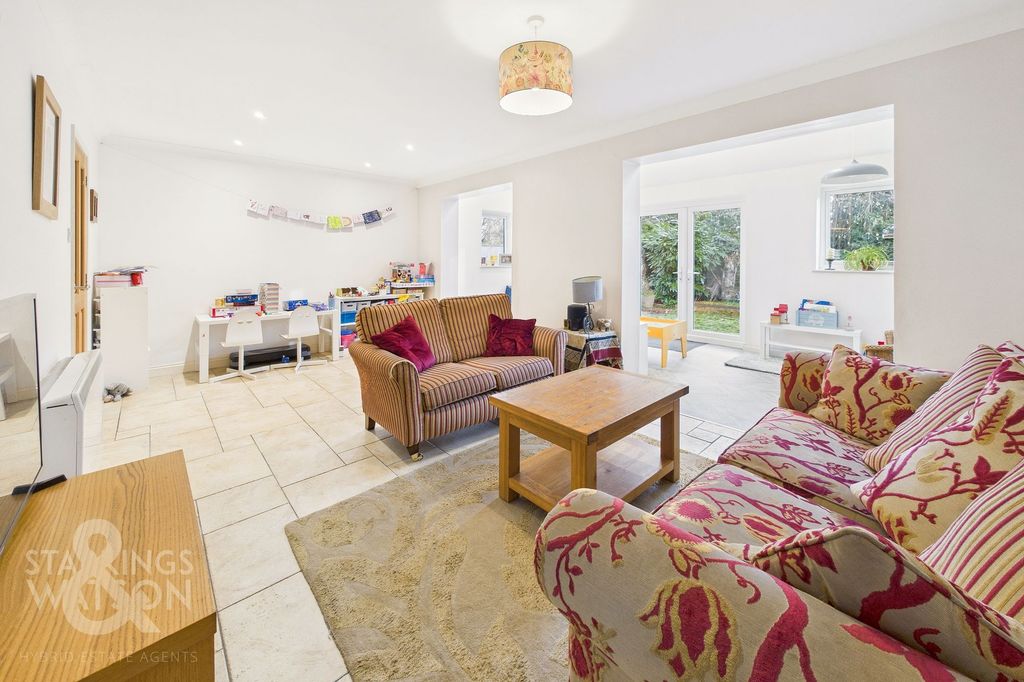 Property photo 3 of 22