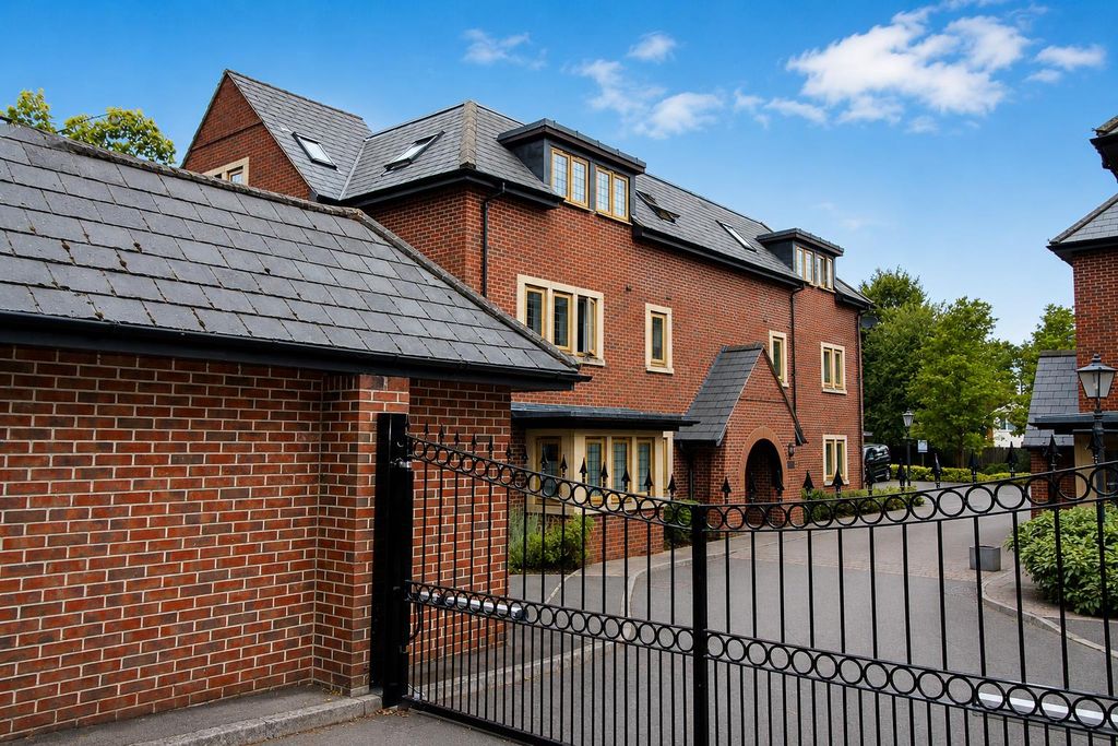Property photo 1 of 11 8551Faac-3E35-4087-Bcc3-6F9B3F0Ccfeb.Png