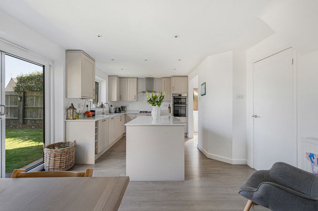 Property photo 1 of 19 Kitchen Dining