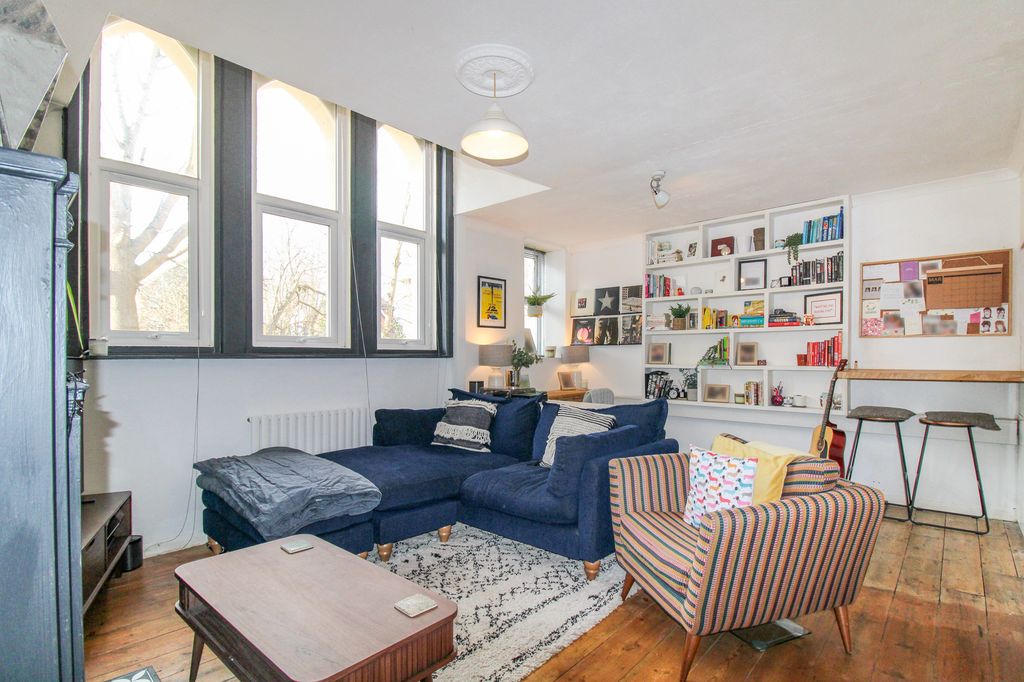 Property photo 2 of 9