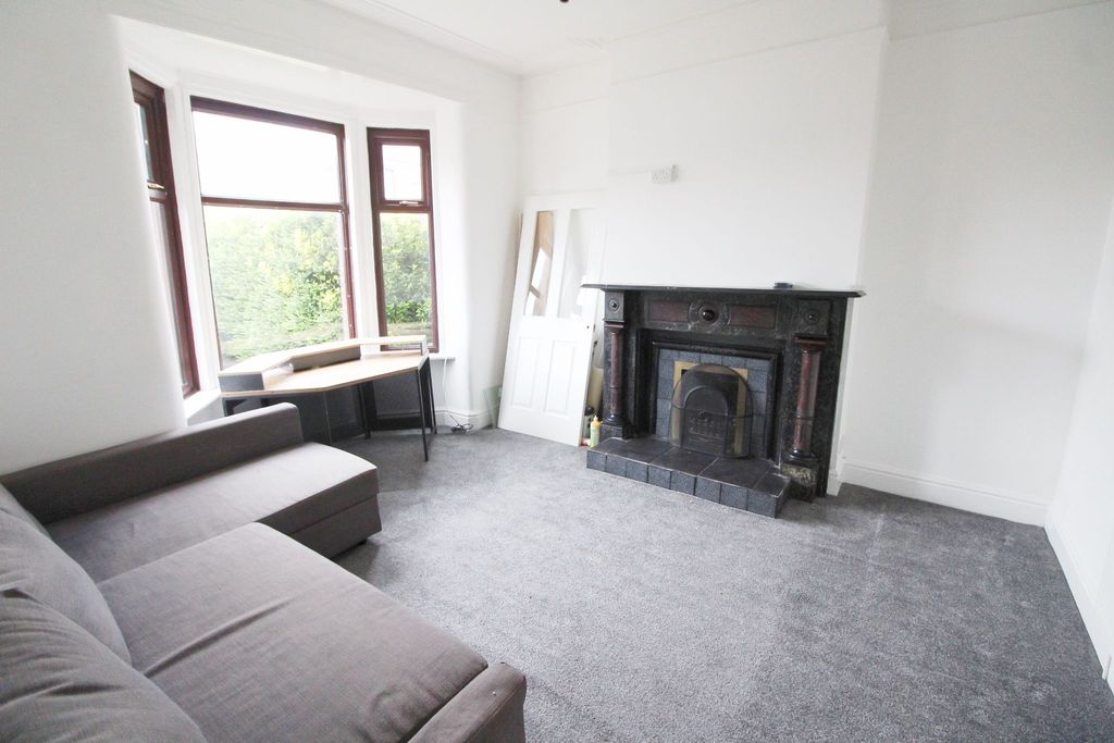 Property photo 2 of 12 Photograph 2