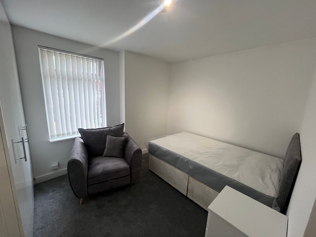 Property photo 2 of 7 Image