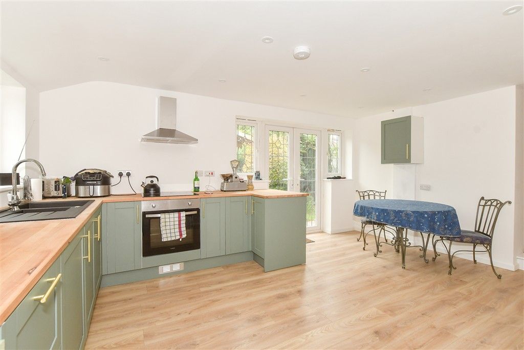 Property photo 3 of 16 Kitchen/ Breakfast Room