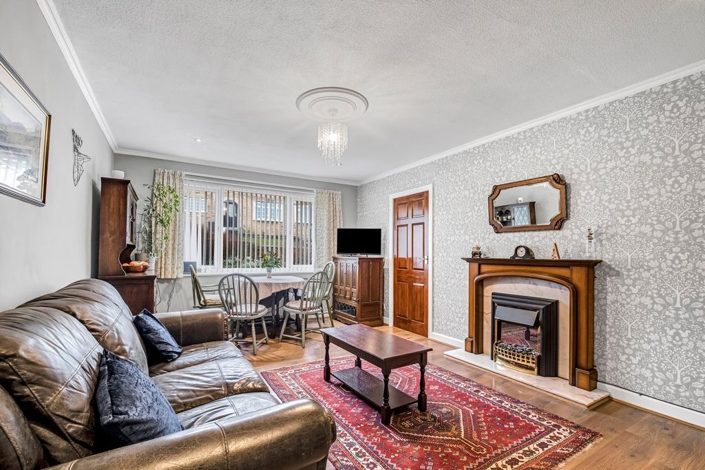 Property photo 2 of 22