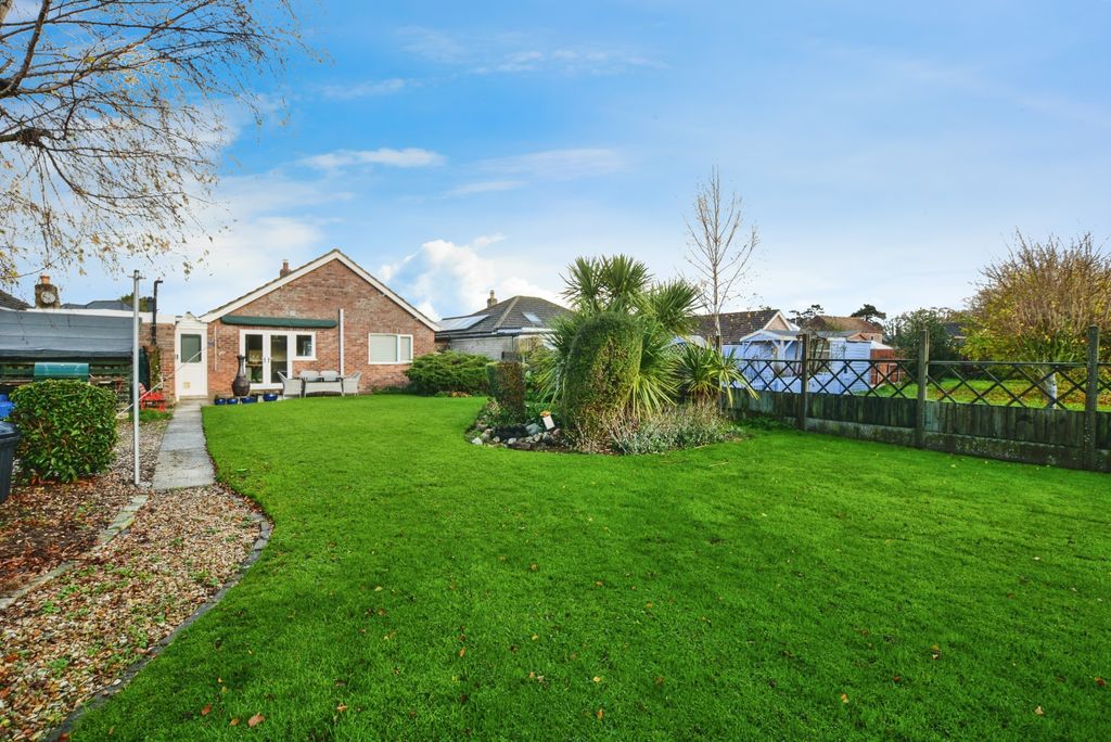 Property photo 3 of 23