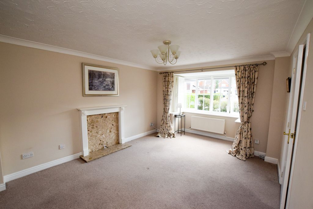 Property photo 3 of 19