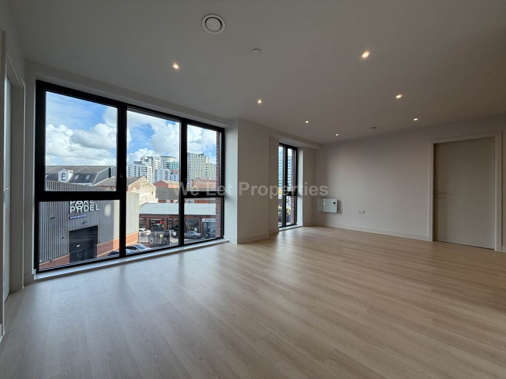 Property photo 2 of 47