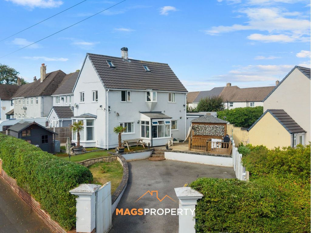 Property photo 1 of 32