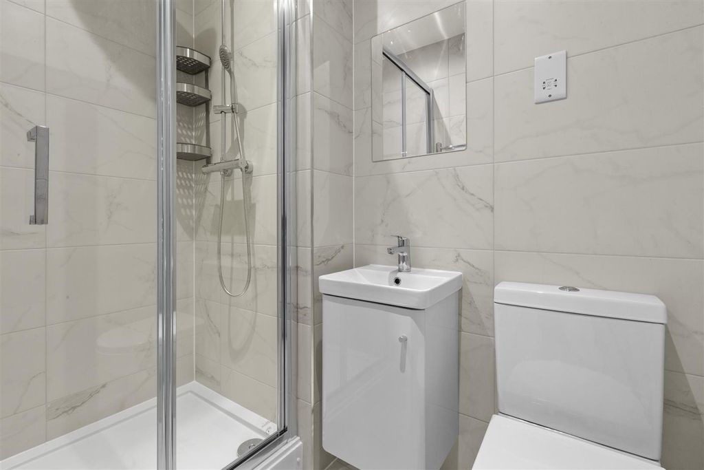 Property photo 3 of 5 Bathroom