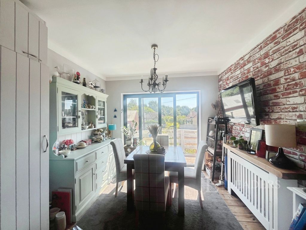 Property photo 2 of 15 Kitchen/Dining