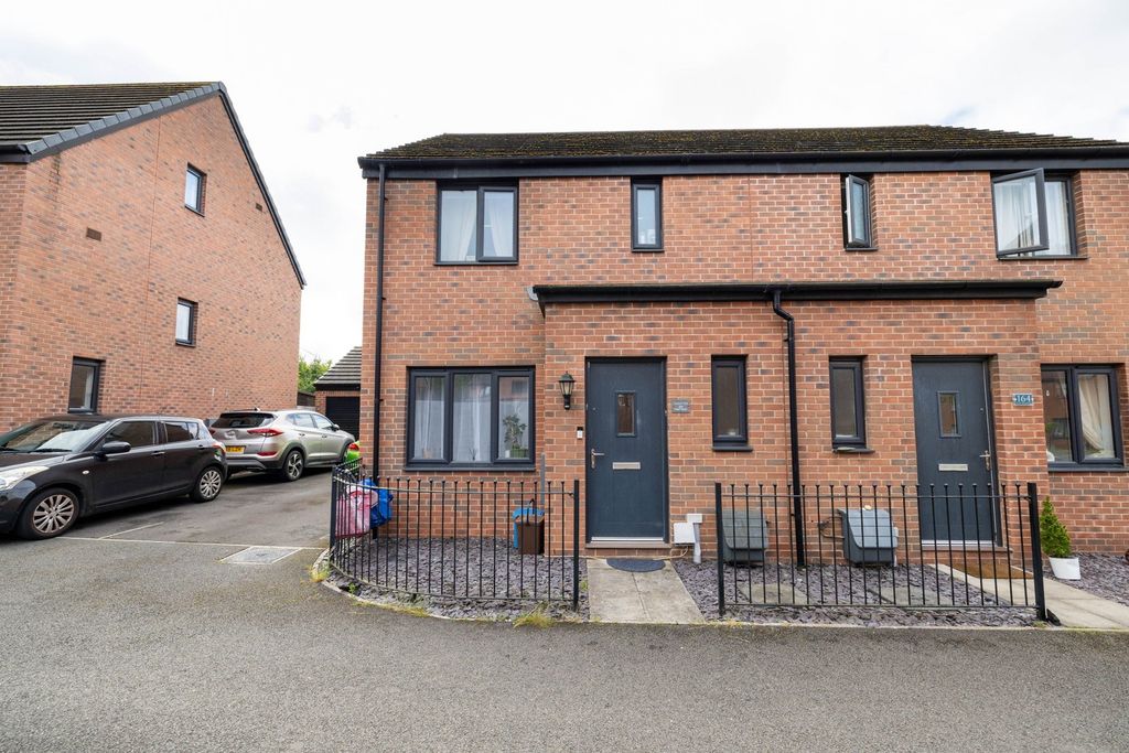Property photo 1 of 24