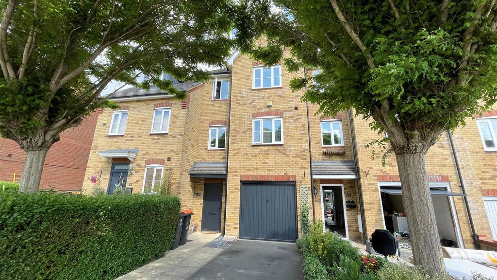 Property photo 1 of 17 Ext 2.Jpg