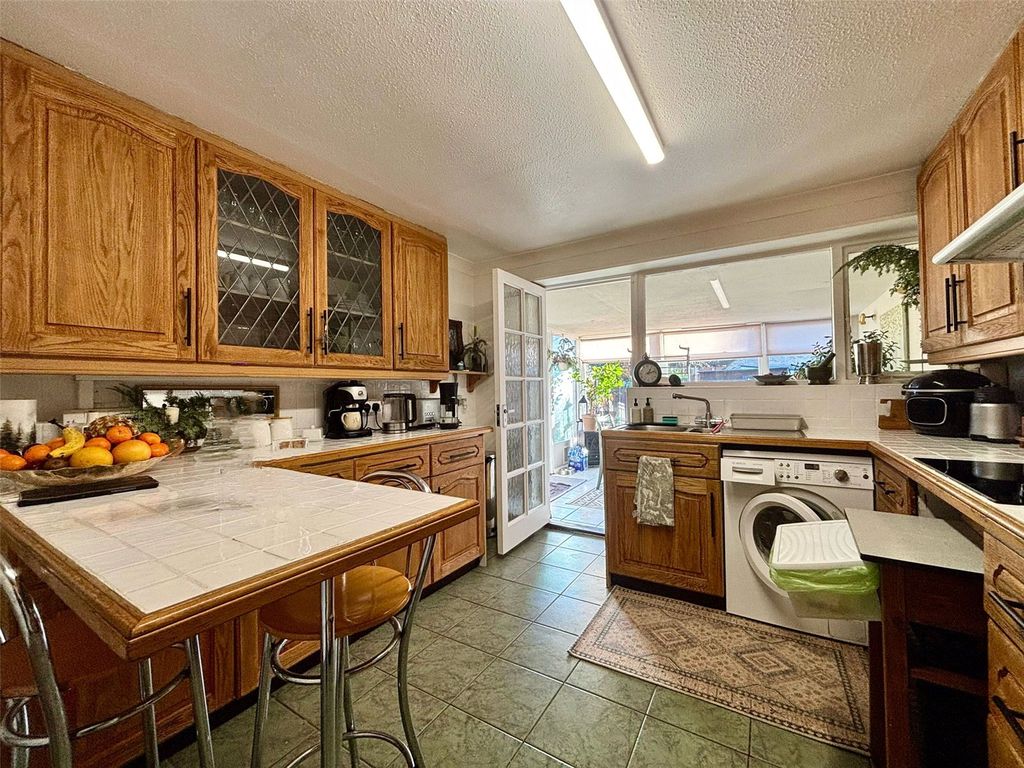 Property photo 3 of 11 Picture No. 02