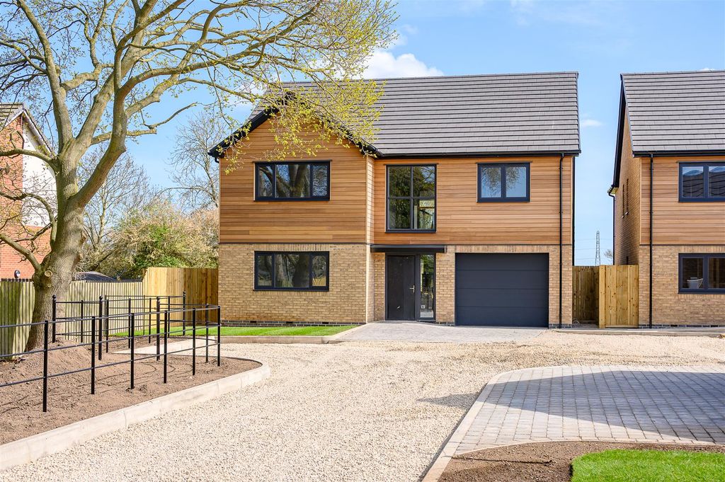 Property photo 1 of 8 External 1