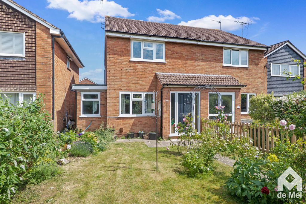 Property photo 1 of 14 Photo 13