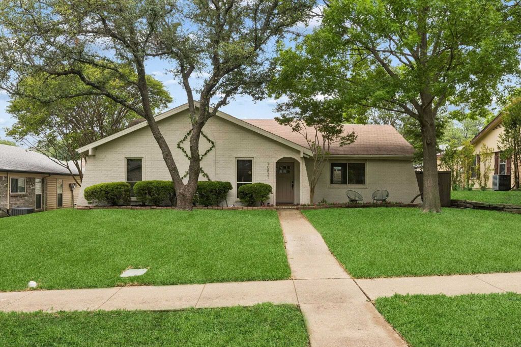Property photo 1 of 28