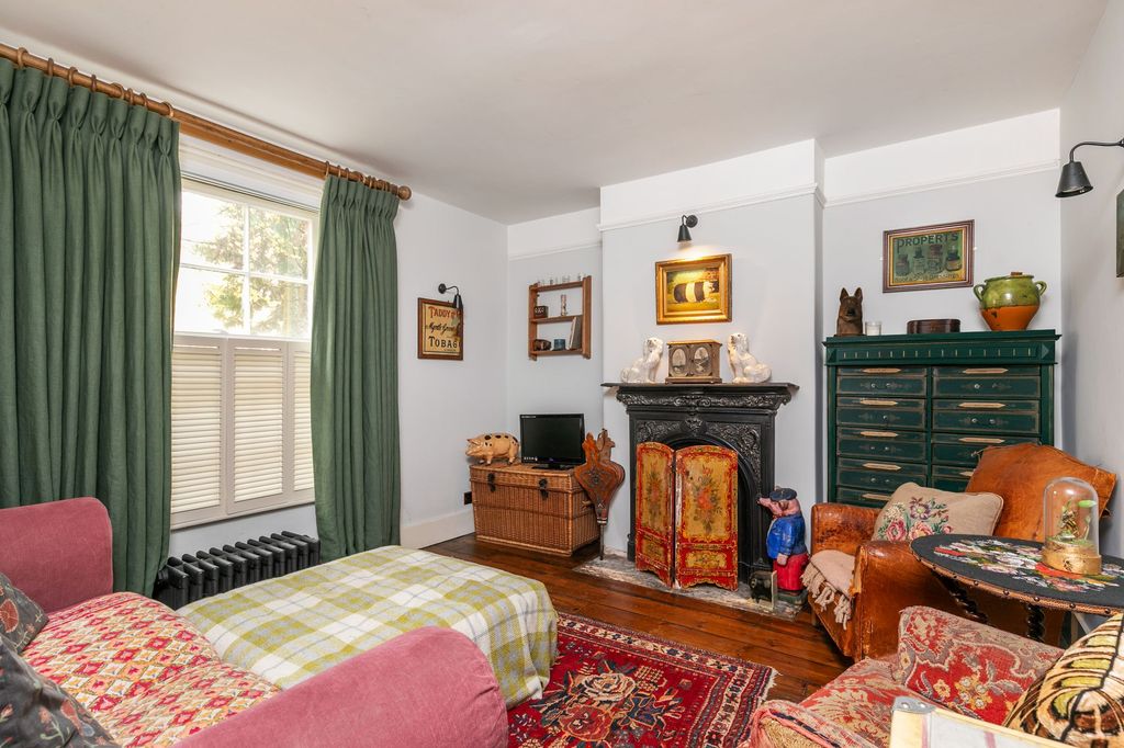 Property photo 3 of 17