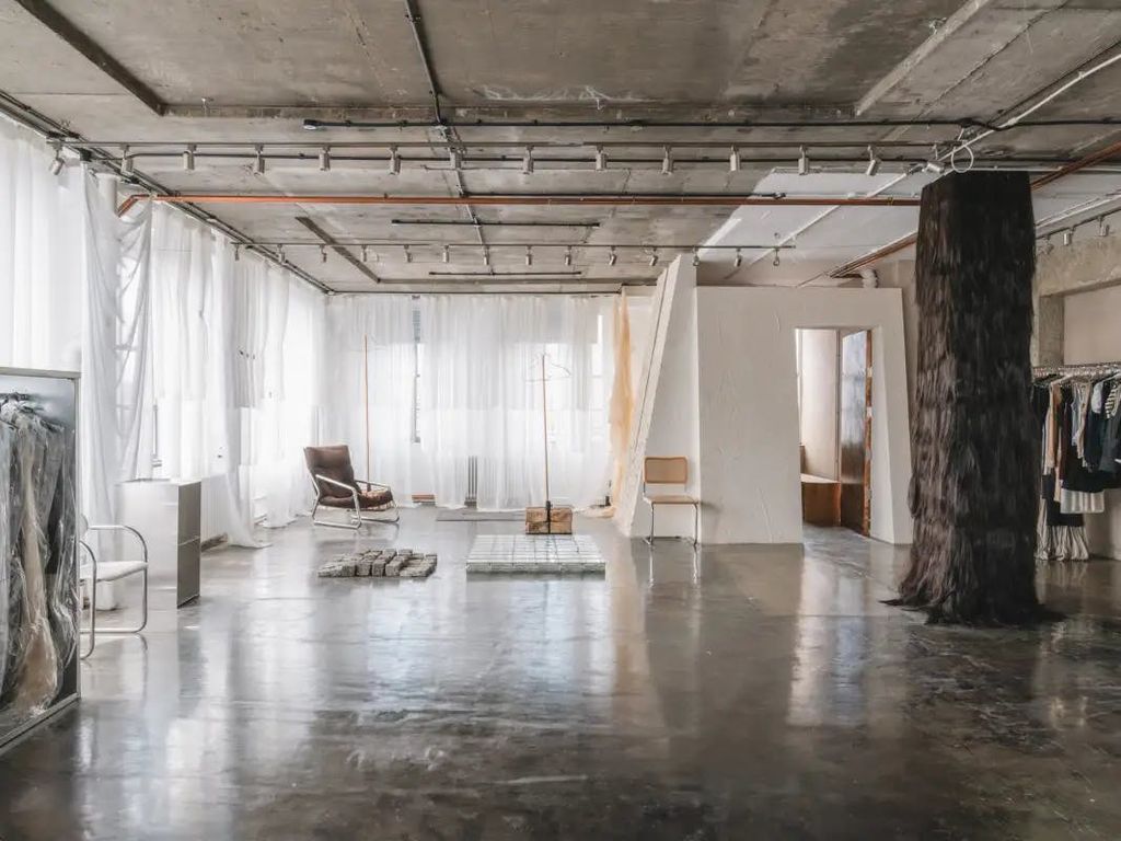 Property photo 3 of 17 Large Studio Interior 5.Jpg