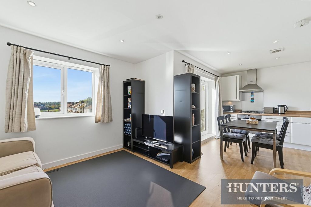 Property photo 2 of 11 Ordnanace Dock Place-13.Jpg