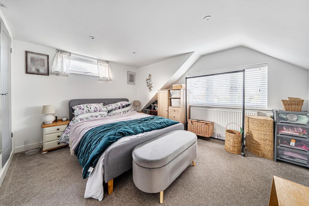 Property photo 3 of 15 1-69A806c30Ac7A-1421559-3-69A6B31A04F9B-1.Jpg