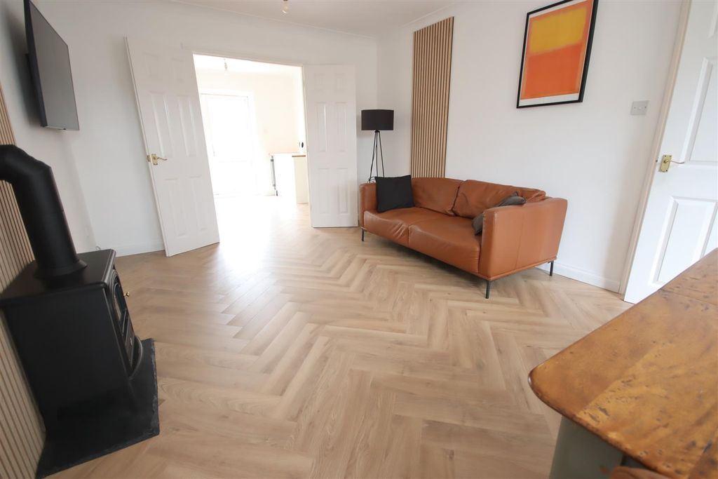 Property photo 3 of 18 Img_9049.Jpg