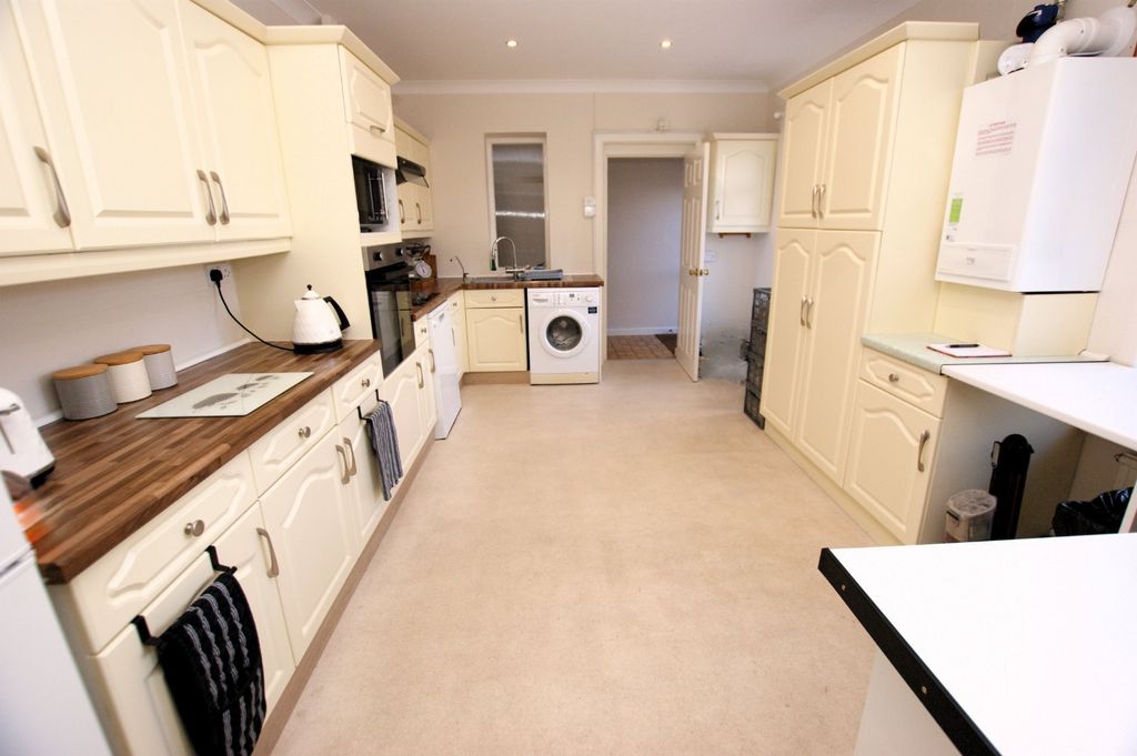 Property photo 2 of 15 Picture No. 06