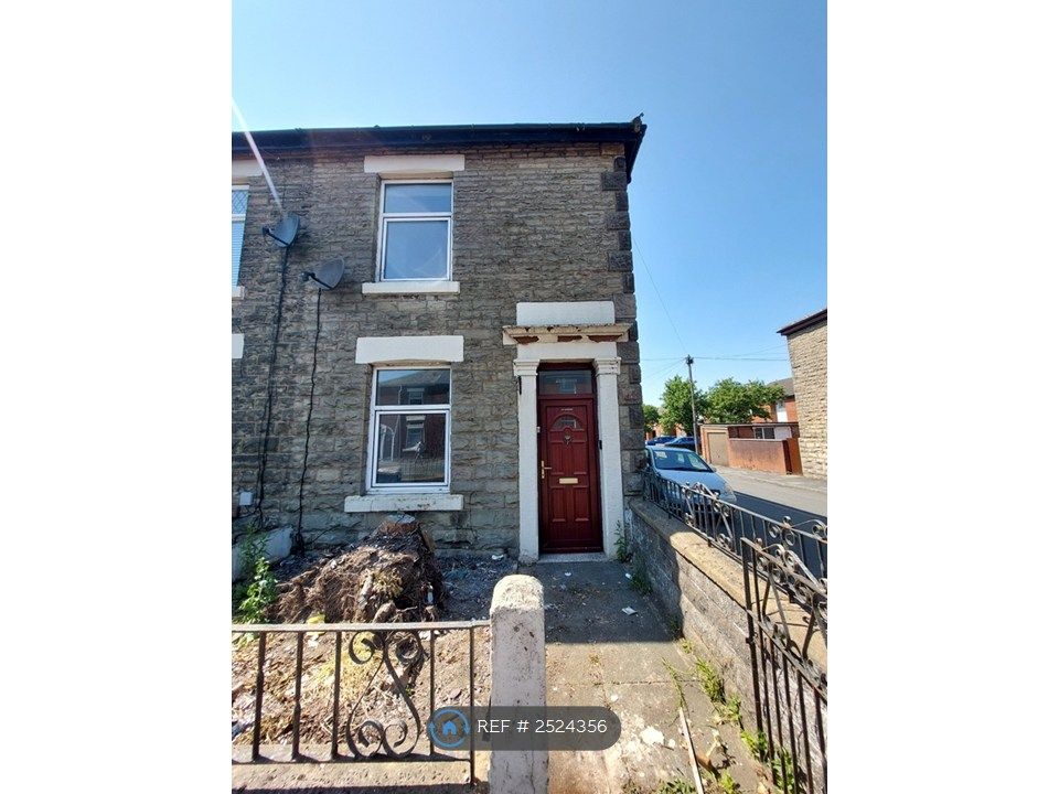 Property photo 1 of 11