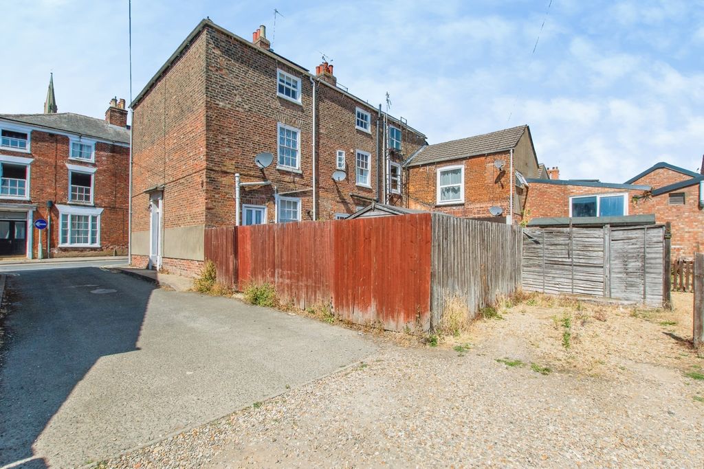 Property photo 2 of 20 Pbox-Img.Jpg